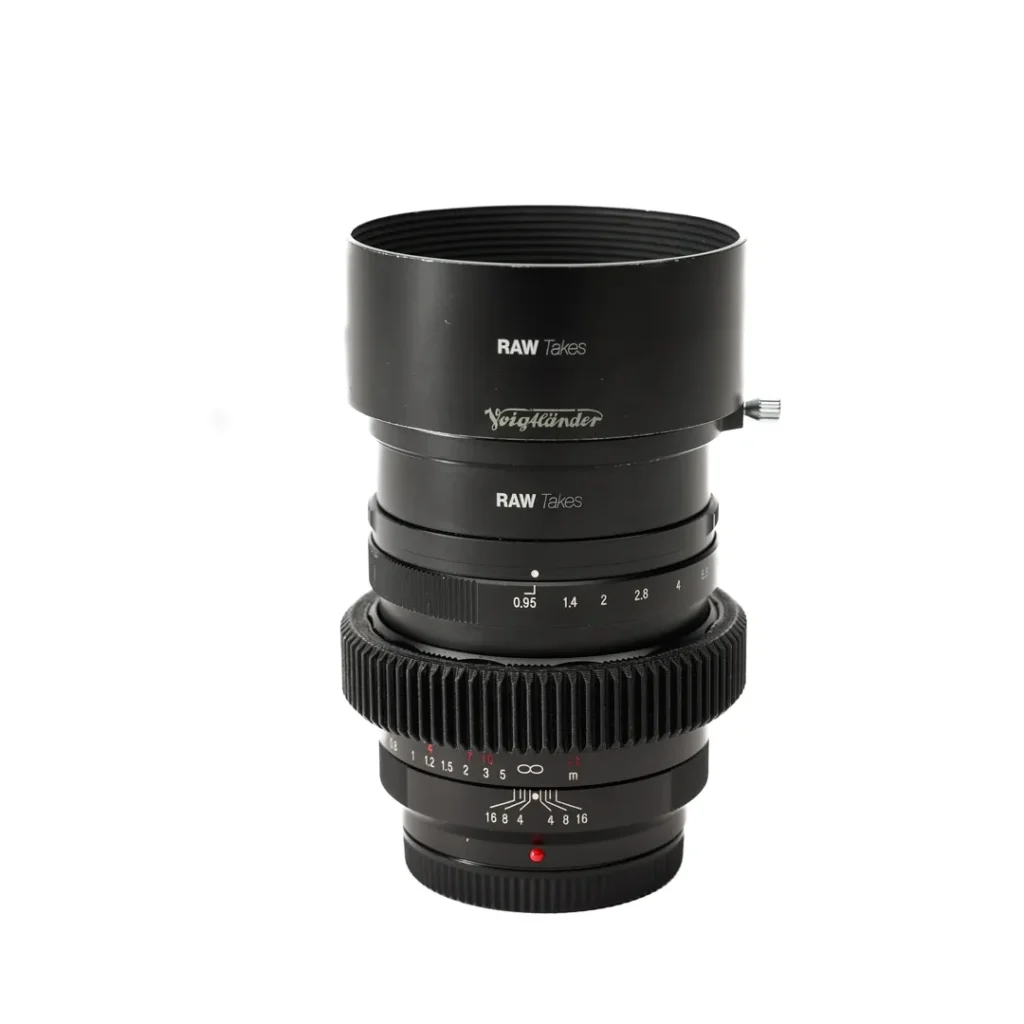 Voigtlander Nokton - 42.5mm / F0.95