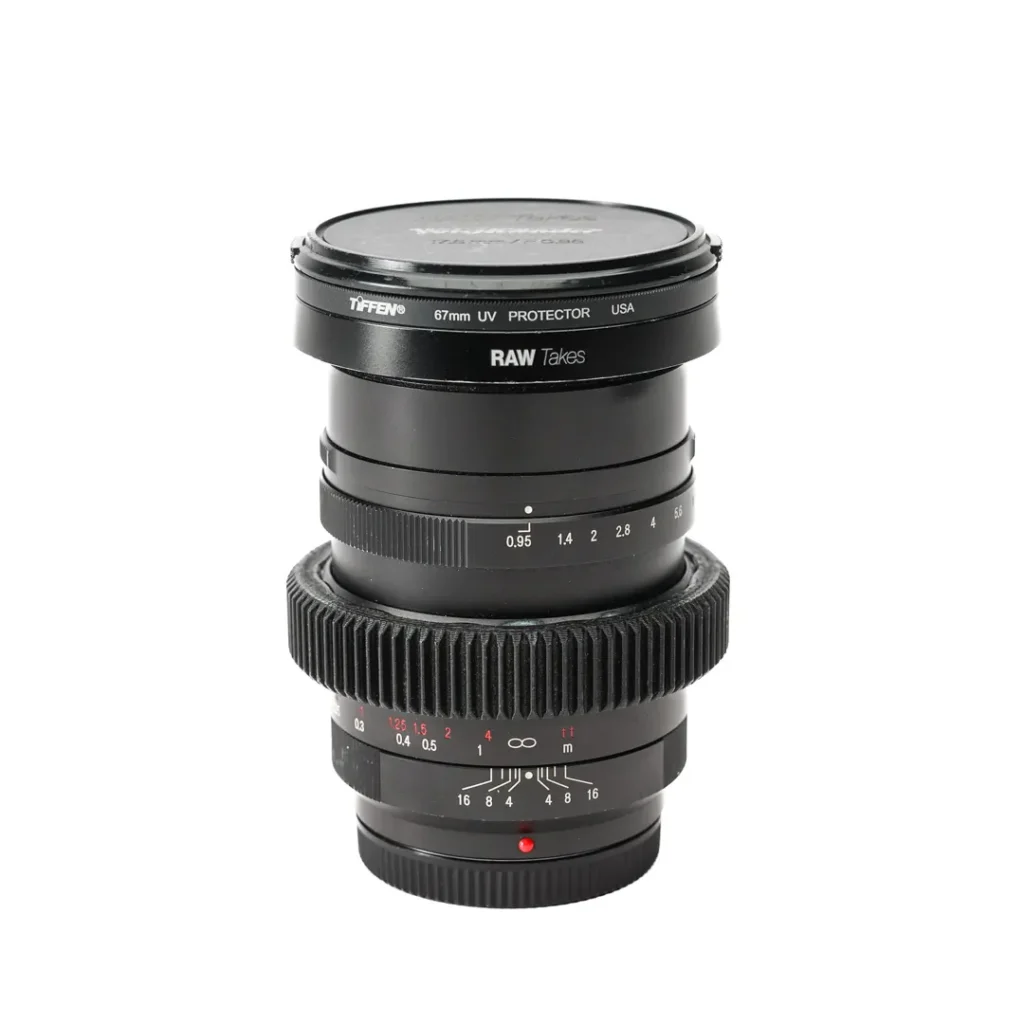 Voigtlander Nokton - 17.5mm / F0.95